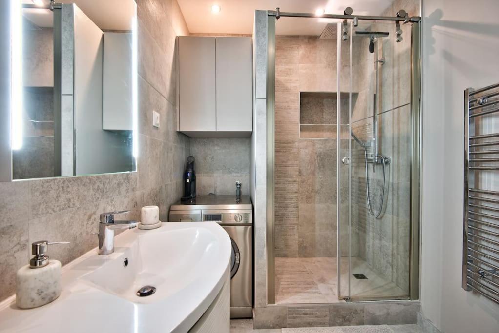 Very Nice 2P With All Comfort, City Center Ac/Wifi Eksteriør bilde
